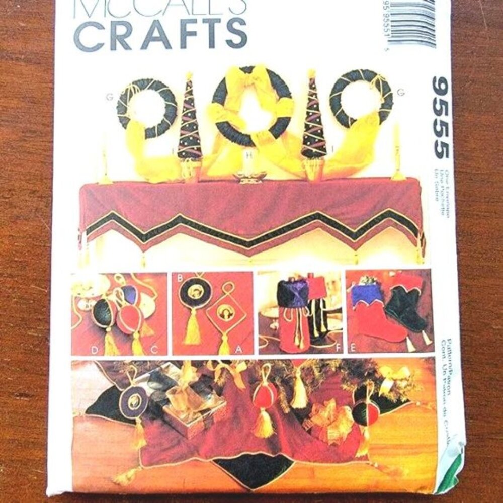 1998 McCall's Craft 9555 Christmas Decor sew pattern Uncut Factory Fold DIY Vint